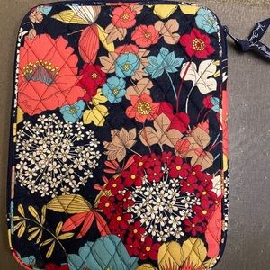 Like new Vera Bradley tablet sleeve